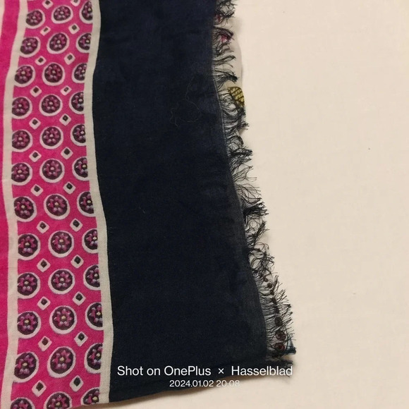 Talbots NWT Floral Botanical Fringe Hem Multifunctional Rectangle Scarf Wrap - Picture 4 of 13